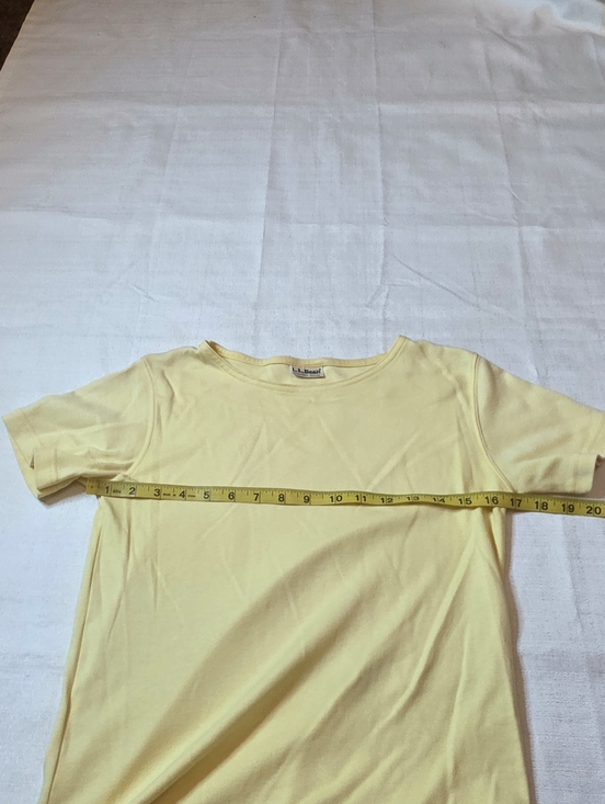 L.L. Bean Yellow Crewneck Tee Coastal Grandma Minimalist Casual Size Small - Picture 3 of 6